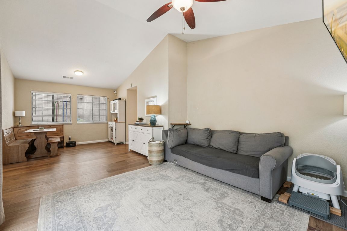 next background image