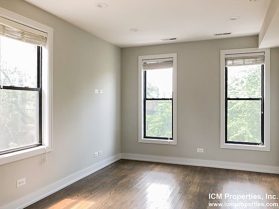 5th image of 2319 N Southport Ave #3