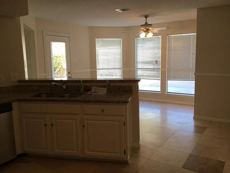 418 Westminster Dr — Photo 14
