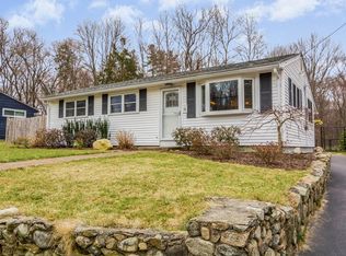 30 Potter Dr, Bellingham, MA 02019