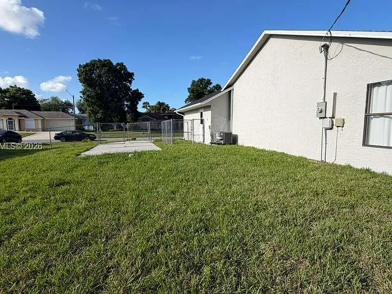 1498 Beche St SE — Photo 5