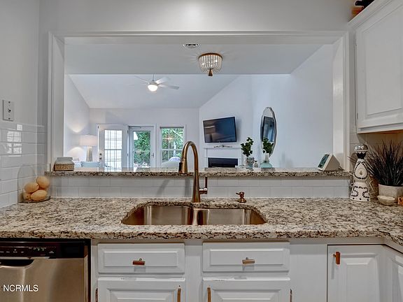 4th image of 6211 Wrightsville Ave APT 151