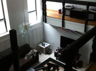 870 W Lill Ave, Chicago, IL 60614