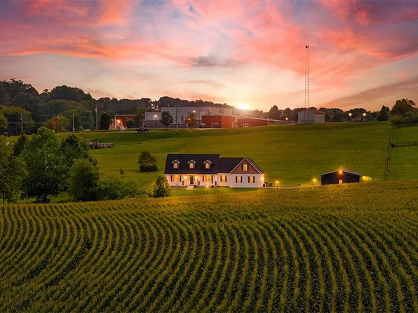 5972 Blooming Grove Rd, Glenville, PA 17329