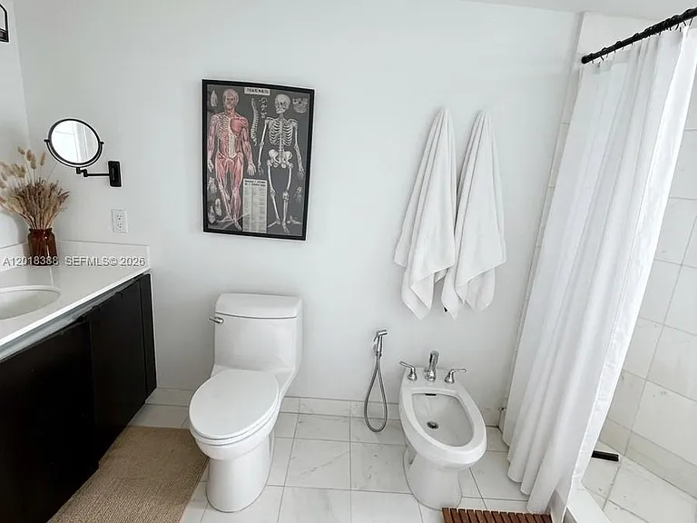 665 NE 25th St #1404 — Photo 10