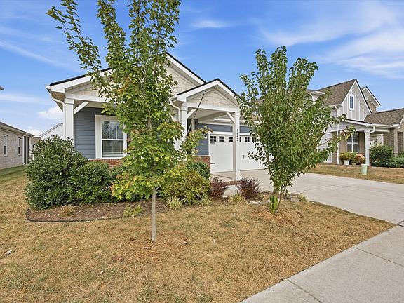 5th image of 1062 Ewell Farm Cir