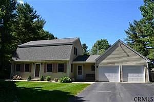 1st image of 10 Connor Dr