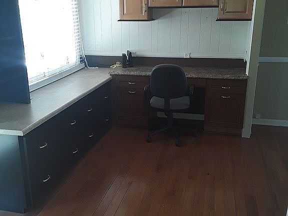 5th image of 1108 W Stone Dr