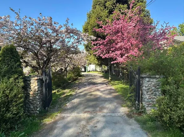 5007 Boundary Rd, Abbotsford, BC V3G 2N4