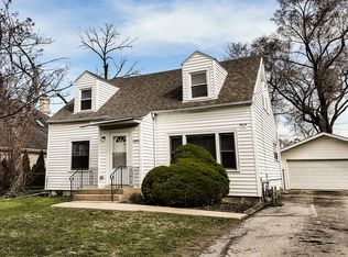 7220 W 73rd St, Bridgeview, IL 60455