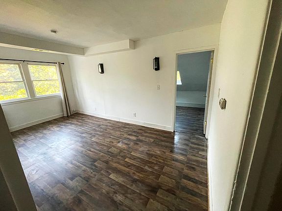 4th image of 3324 S 10th St