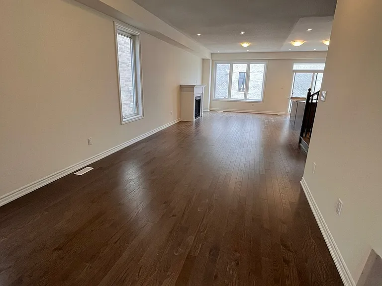 2107 Hallandale St — Photo 19