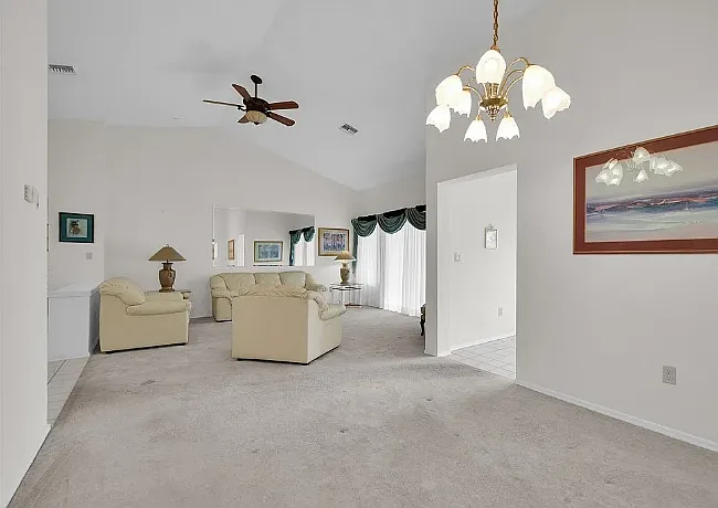 2912 S Redondo Blvd #2 — Photo 11