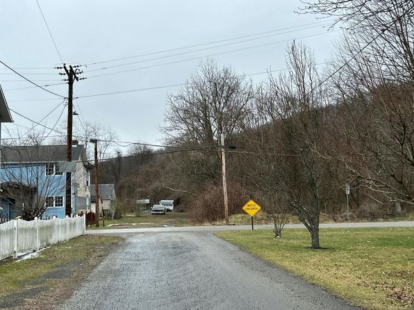 108 Vine St, Perryopolis, PA 15473