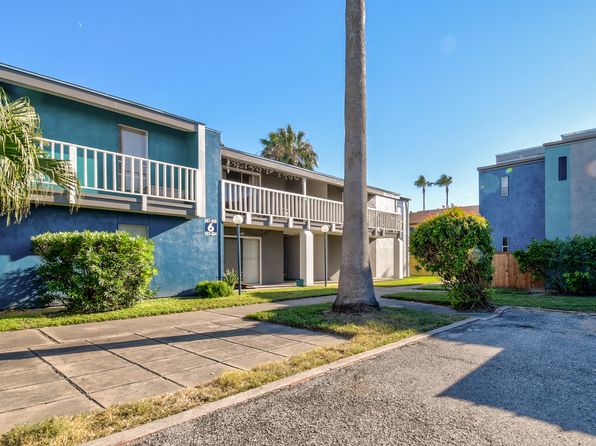 Bay Bluff Apartments