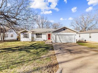 107 8th Ave, Ozark, MO 65721
