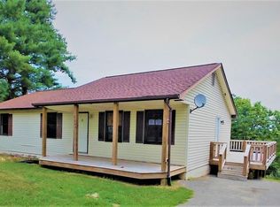 7064 Hickman Cemetery Rd, Radford, VA 24141