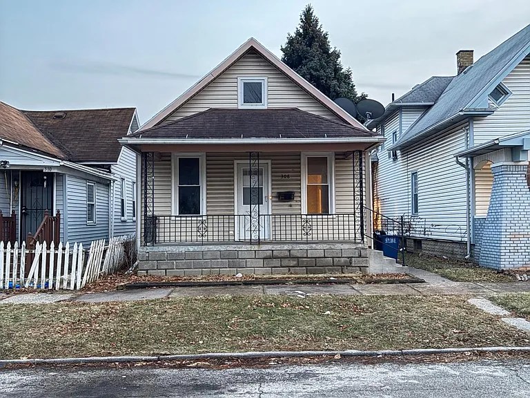 308 Bronson Ave — Photo 2