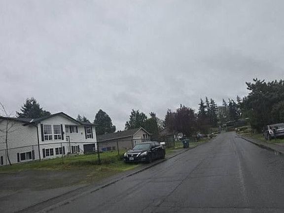 3rd image of 15217 16th Ave E
