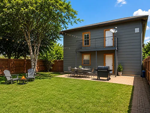 1226 N Lbj Dr #2