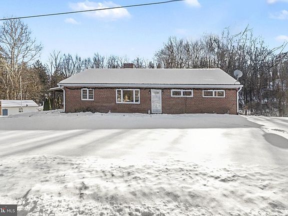 2nd image of 908 Red Hill Rd