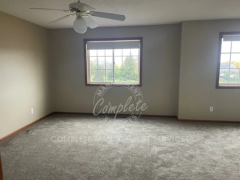 17389 Glacier Way — Photo 5