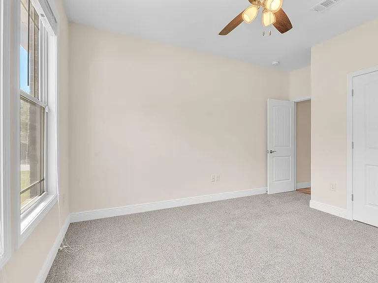 4782 Primrose St — Photo 32