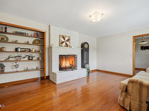 5th image of 26 Wh Short St