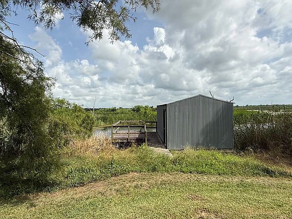 3rd image of 29723 County Road 25