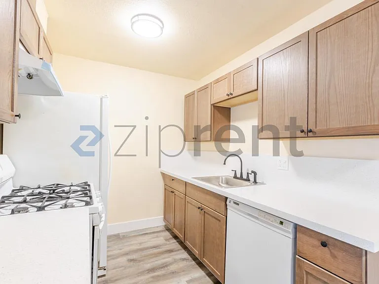 4561 Ashcroft Ave #49 — Photo 13