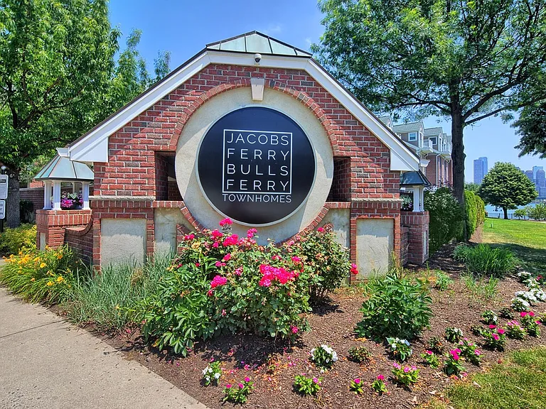 476 Buffalo Ct — Photo 24