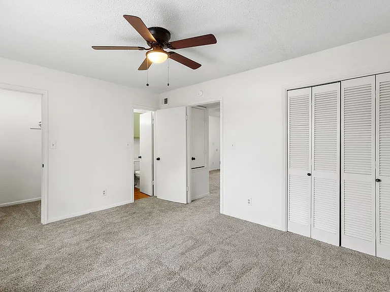 Chestnut Place Apartments — Photo 28