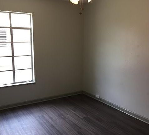 3rd image of 4721 Broughton Dr
