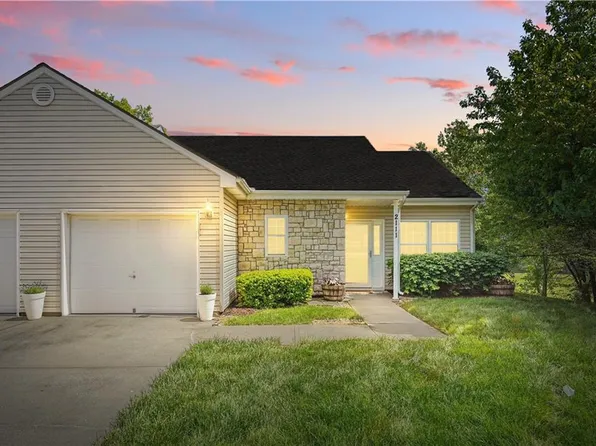 2111 N 83rd Pl, Kansas City, KS 66109