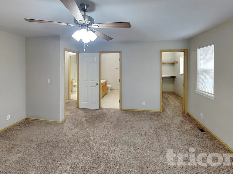2943 Lowren Loop — Photo 9