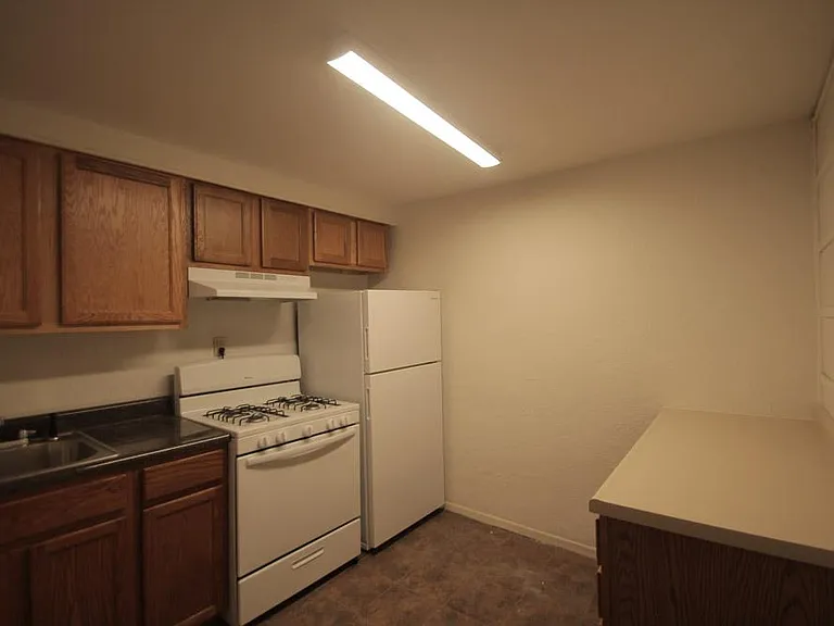 419 Peebles St #1 — Photo 5