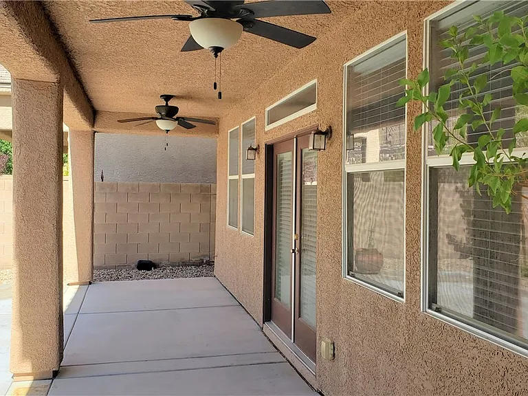 2819 Dunnottar Ave — Photo 4