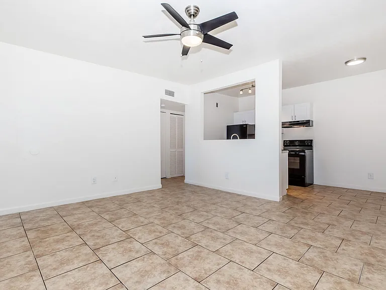 Juniper Canyon | Tucson, AZ Apartments — Photo 12