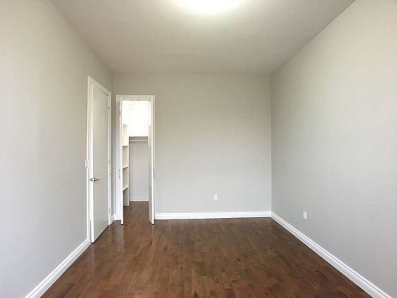 2nd image of 1925 A C Powell Blvd APT 6L2