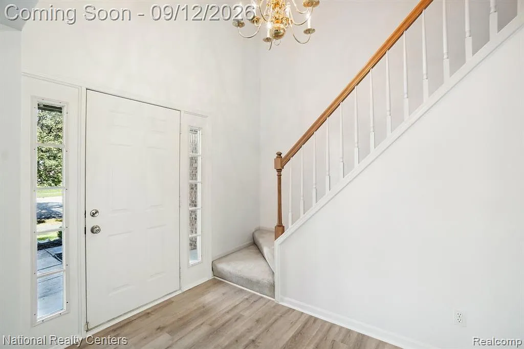 4 bed, 3.5 bath, 3200 sqft, $3,050 — Photo 4