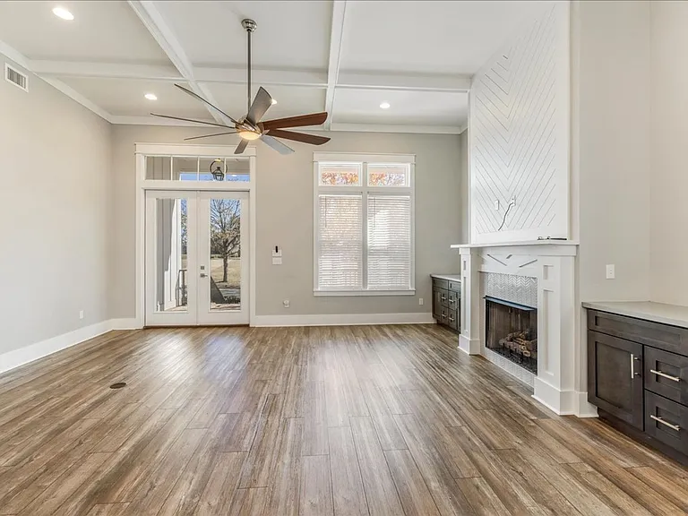 4072 Biltmore Ave — Photo 15