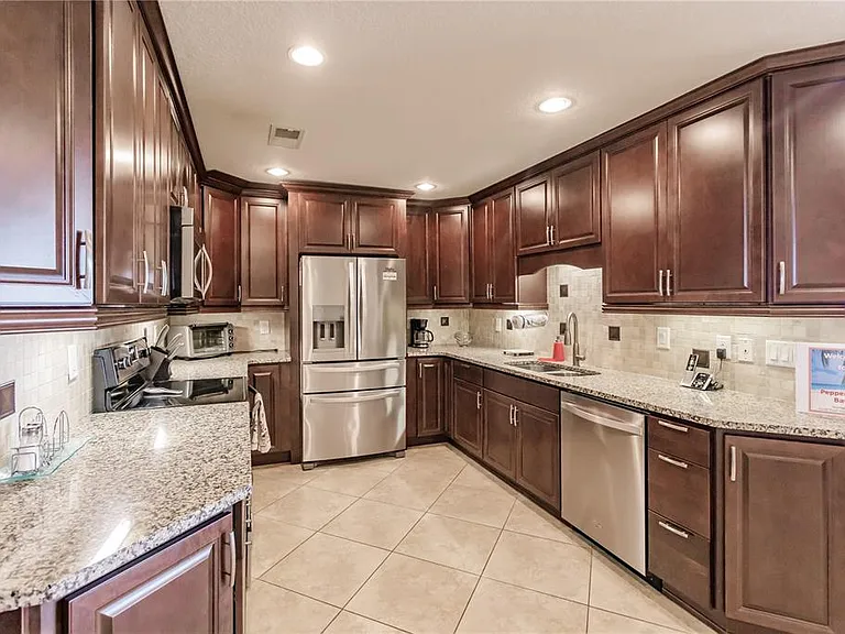 1055 W Peppertree Dr #606AA — Photo 5