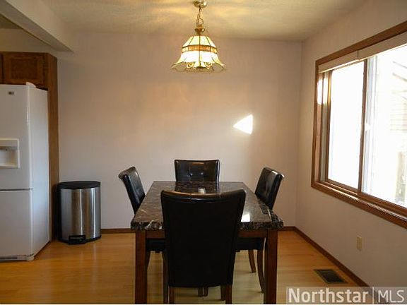 3rd image of 2442 Crestwood Dr