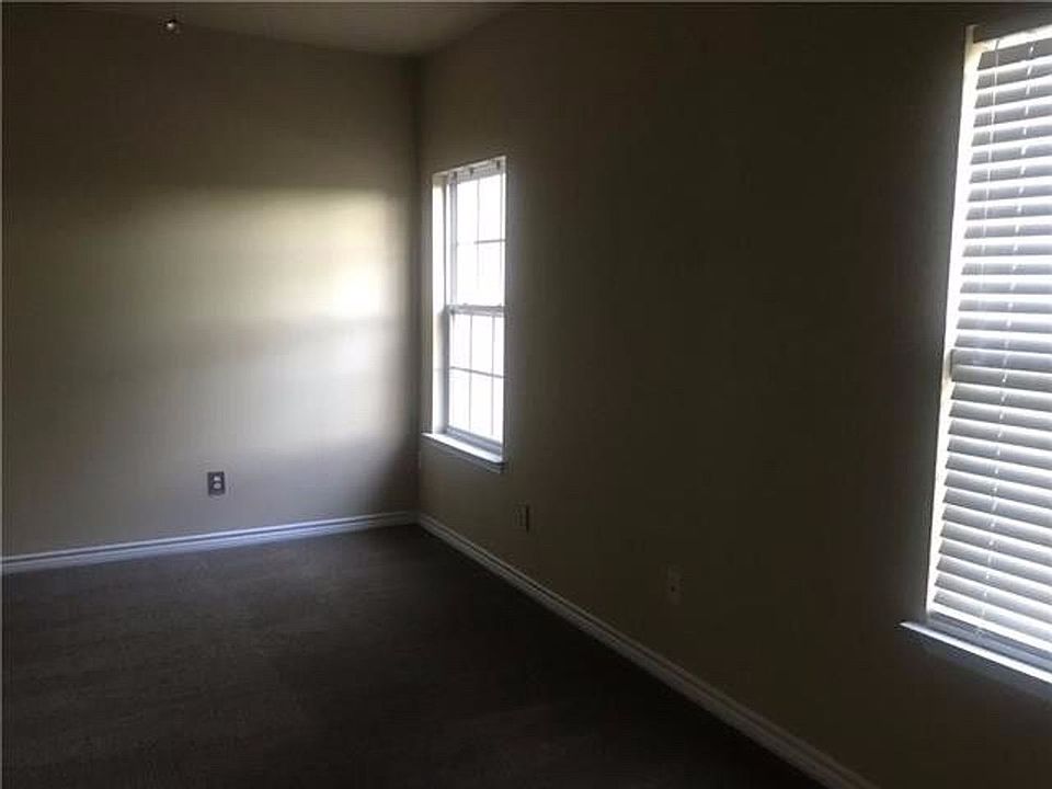 1st image of 5916 Clearwater Dr