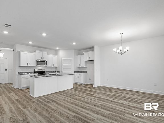 4th image of 4192 Montague Dr
