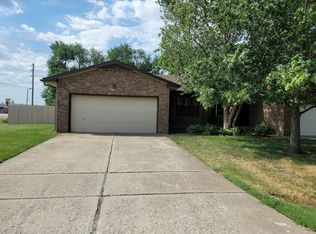 105 Southwind Dr, Valley Center, KS 67147