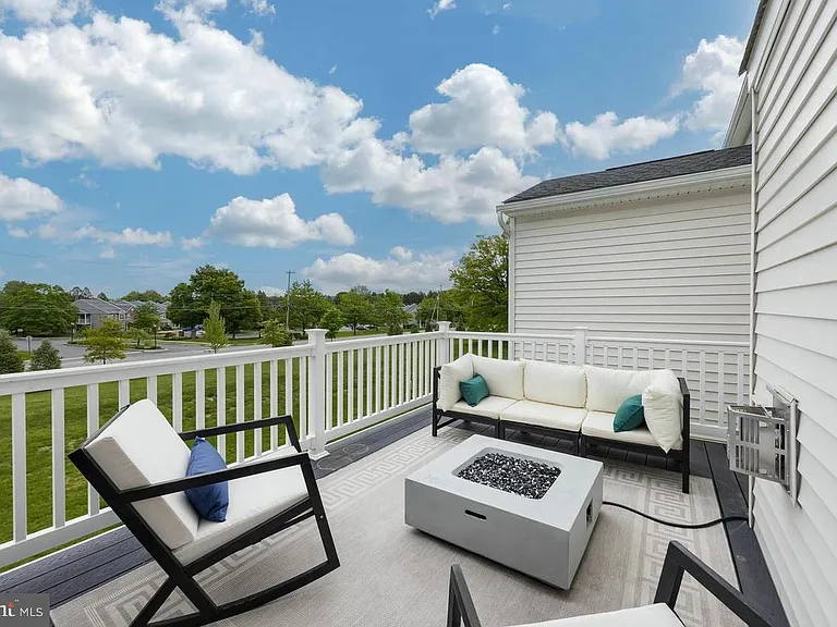 427 Lee Pl — Photo 14
