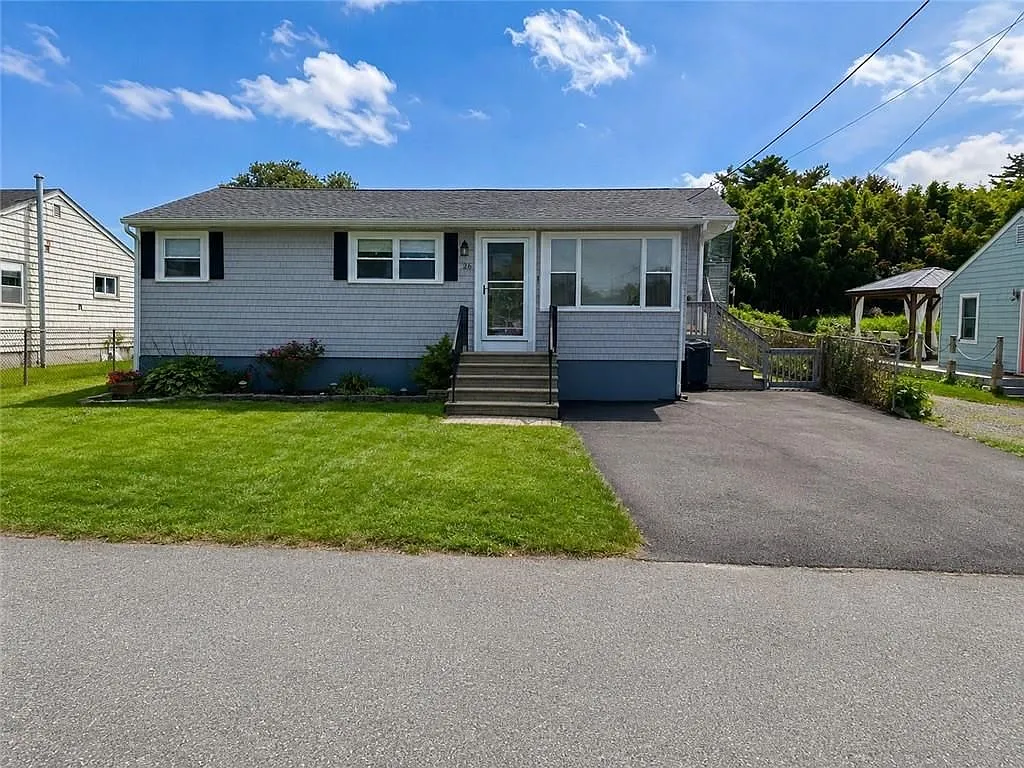 2 bed, 1.0 bath, 864 sqft, $2,800 — Photo 1
