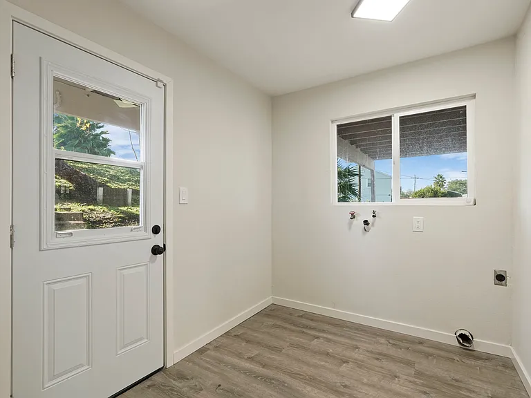 1750 Taylor Rd — Photo 13