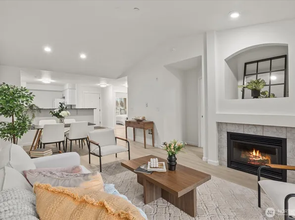 2009 196th Street SE #E303, Bothell, WA 98012